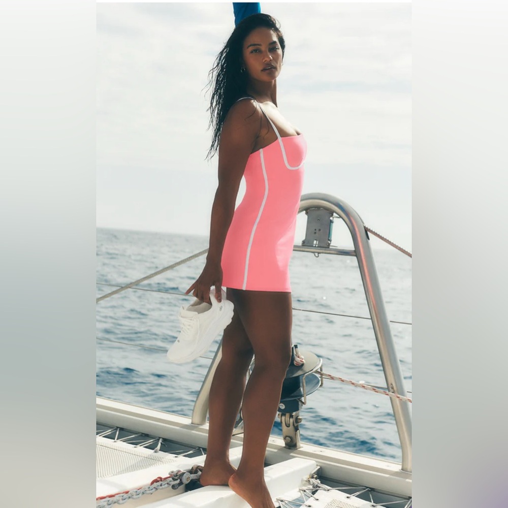Alo Yoga Neon Bubblegum Dress